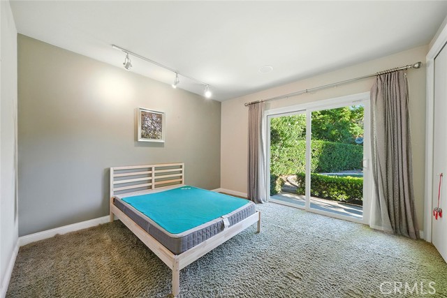 2538 Cameron Avenue, Covina CA: https://media.crmls.org/medias/c7b477cc-95c2-436e-85ff-6002f019e8a0.jpg