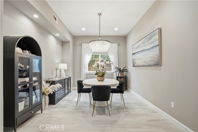 Detail Gallery Image 19 of 55 For 17491 Oakbluffs Lane, Huntington Beach,  CA 92649 - 5 Beds | 5/1 Baths