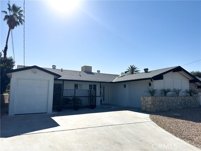 Detail Gallery Image 3 of 20 For 42715 Kansas, Palm Desert,  CA 92211 - 3 Beds | 2 Baths