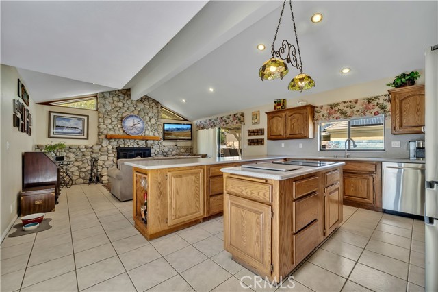 Detail Gallery Image 13 of 46 For 39692 Makin Ave, Palmdale,  CA 93551 - 3 Beds | 2 Baths