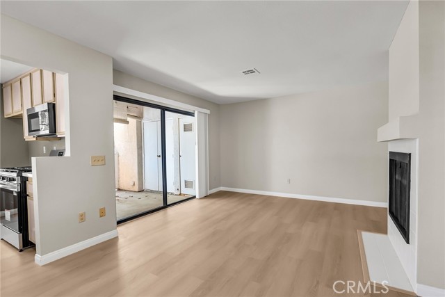 Detail Gallery Image 7 of 27 For 10668 Dabney Dr #125,  San Diego,  CA 92126 - 1 Beds | 1 Baths