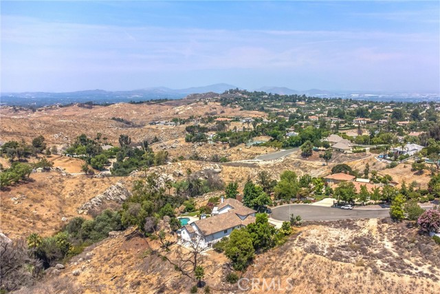 6966 Ranch View Road, Riverside CA: https://media.crmls.org/medias/c7b6af25-9450-4d46-8a26-d6d6ee38f758.jpg