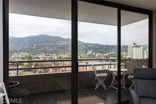Detail Gallery Image 19 of 66 For 345 Pioneer Dr #1201,  Glendale,  CA 91203 - 2 Beds | 2 Baths