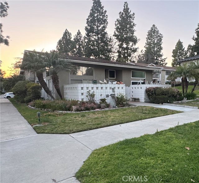 Front Image Thumbnail for CROC26050126