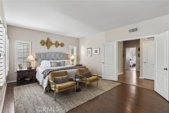 24255 Hillhurst photo 24