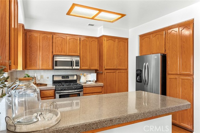 Detail Gallery Image 14 of 39 For 2 Farga Ct, Chico,  CA 95928 - 3 Beds | 2 Baths