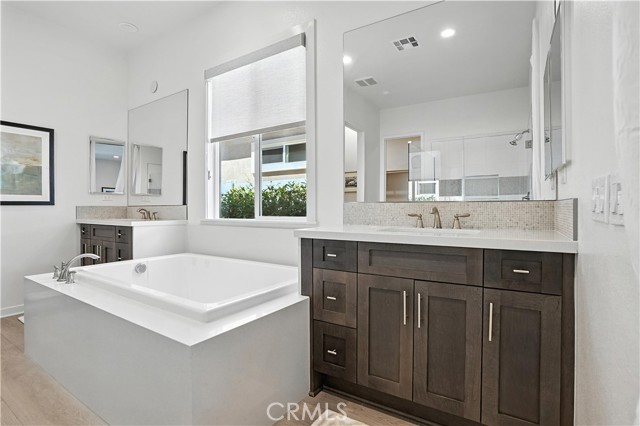 26686 Verdant Circle, Menifee CA: https://media.crmls.org/medias/c7ba0726-04de-450f-914f-a266e6a0465d.jpg