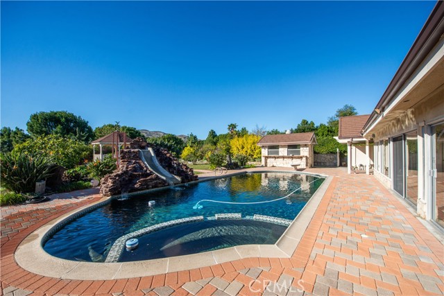 Detail Gallery Image 24 of 32 For 12521 Nedra, Granada Hills,  CA 91344 - 5 Beds | 4 Baths