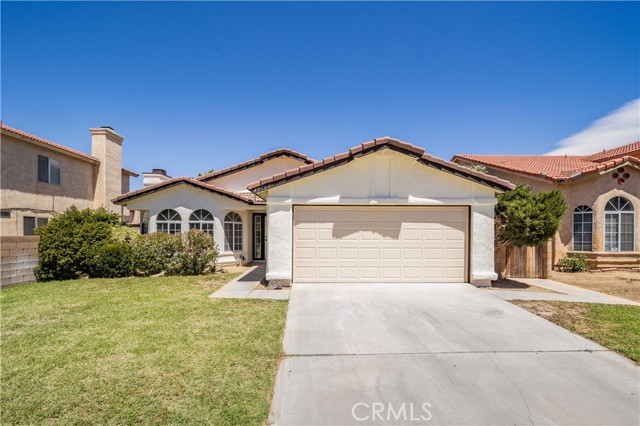 Detail Gallery Image 2 of 30 For 43906 Broadwater Ave, Lancaster,  CA 93535 - 3 Beds | 2 Baths