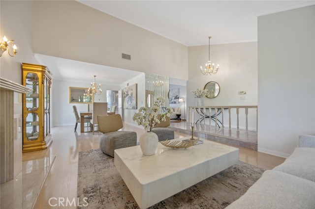 2039 Channelford Road, Westlake Village CA: https://media.crmls.org/medias/c7bc4135-ea9c-4258-b303-b62a01167c45.jpg