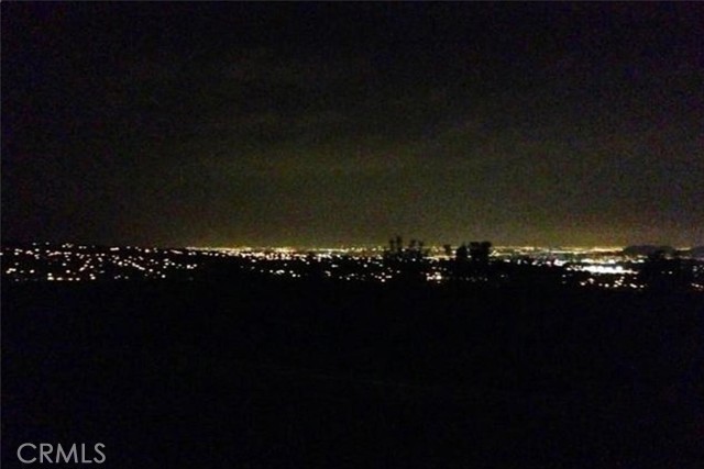 Detail Gallery Image 9 of 10 For 7650 Summer Day, Corona,  CA 92883 - 4 Beds | 2/1 Baths