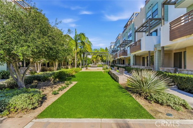 Detail Gallery Image 17 of 22 For 669 W 17th St, Costa Mesa,  CA 92627 - 2 Beds | 3/1 Baths