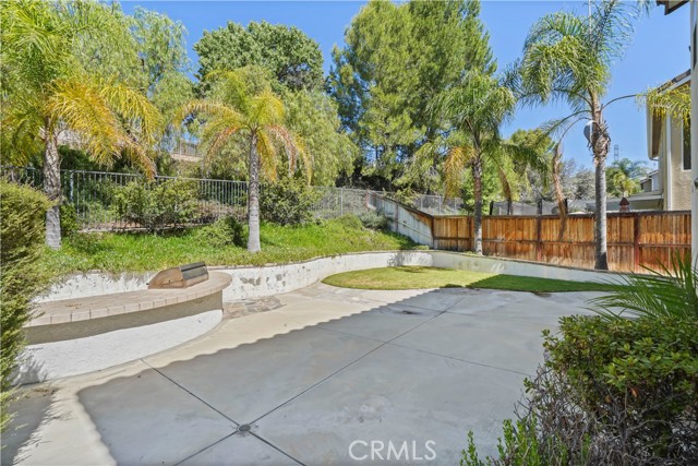 28445 Silverking Trail, Saugus CA: https://media.crmls.org/medias/c7bee565-2591-41c1-a204-648c25b588f9.jpg