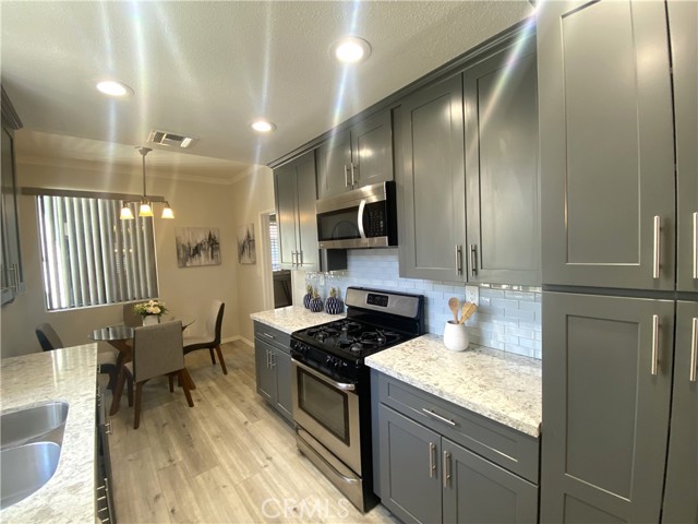 Detail Gallery Image 18 of 43 For 330 Cordova St #345,  Pasadena,  CA 91101 - 2 Beds | 2/1 Baths