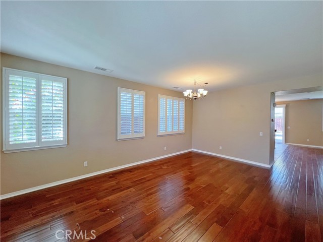 Detail Gallery Image 7 of 27 For 32647 Dorset Ct, Temecula,  CA 92592 - 4 Beds | 2/1 Baths