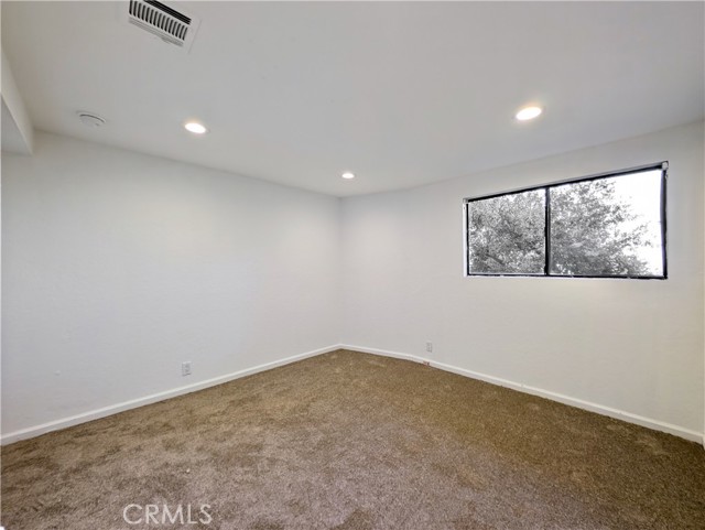 Detail Gallery Image 24 of 28 For 5288 Medina Rd, Woodland Hills,  CA 91364 - 3 Beds | 2/1 Baths