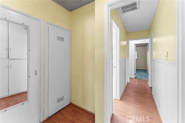 1045 Cathedral Way, Pomona CA: https://media.crmls.org/medias/c7c0bde3-cb9e-47ed-8178-1120b77ee1a5.jpg