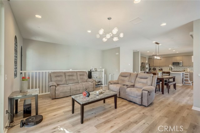 Photo #7: OC23194570 Listing 