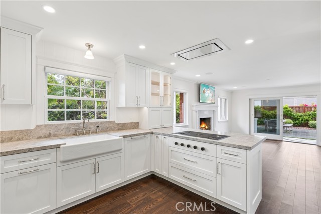 Detail Gallery Image 12 of 32 For 1915 Windward Ln, Newport Beach,  CA 92660 - 5 Beds | 3/1 Baths