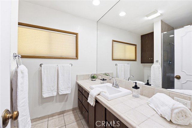 Detail Gallery Image 11 of 41 For 18638 Malden, Northridge,  CA 91324 - 4 Beds | 2 Baths