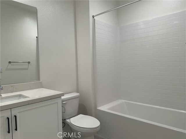 Detail Gallery Image 8 of 25 For 4230 S Hollyhock Paseo #82,  Ontario,  CA 91761 - 3 Beds | 2/1 Baths