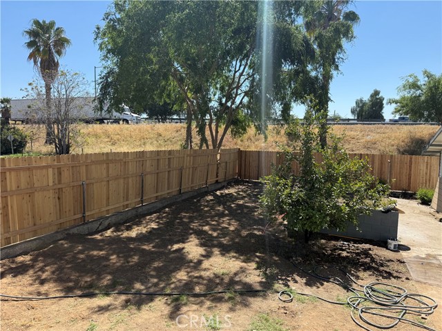 Detail Gallery Image 8 of 9 For 127 W Colton, Redlands,  CA 92374 - 3 Beds | 1/1 Baths