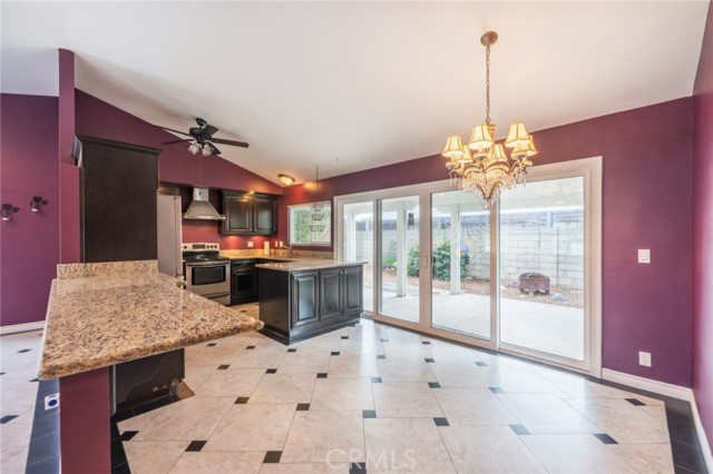 Detail Gallery Image 9 of 33 For 10092 Dana Dr, Huntington Beach,  CA 92646 - 3 Beds | 2 Baths