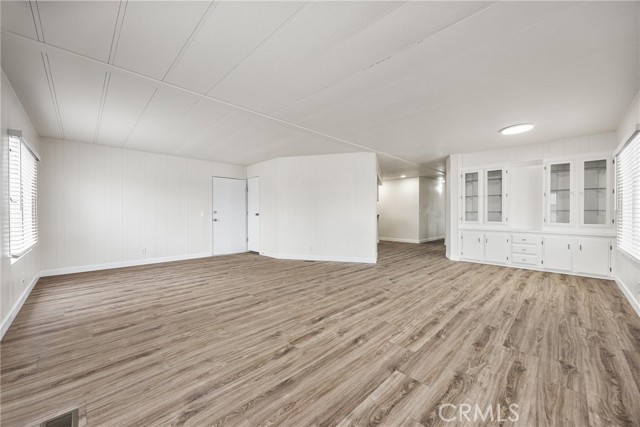 Detail Gallery Image 14 of 31 For 103 Cedarwood Ln, Bakersfield,  CA 93308 - 3 Beds | 2 Baths