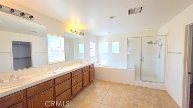 Detail Gallery Image 11 of 31 For 6536 Laurel St, Corona,  CA 92880 - 5 Beds | 3 Baths