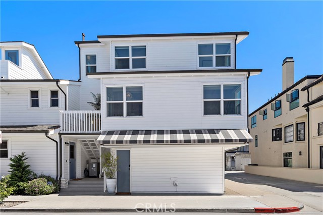 Detail Gallery Image 5 of 26 For 207 E Edgewater Ave #REAR,  Newport Beach,  CA 92661 - 2 Beds | 2 Baths
