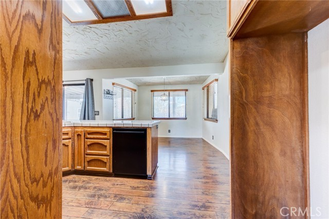 Detail Gallery Image 17 of 43 For 14076 Wawona Rd, Apple Valley,  CA 92307 - 3 Beds | 2 Baths