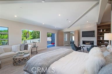 7734 Esterel Drive, La Jolla CA: https://media.crmls.org/medias/c7c42da6-5fba-422c-87d7-e19af33bb5cb.jpg