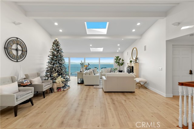 Detail Gallery Image 10 of 48 For 605 Palos Verdes Dr, Palos Verdes Estates,  CA 90274 - 4 Beds | 2/1 Baths