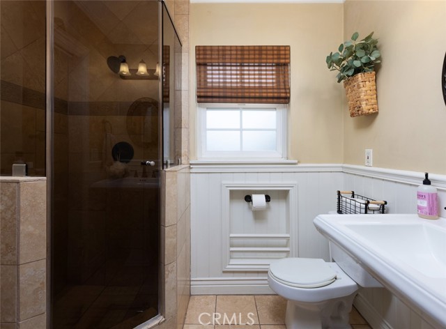 Image 18 of 39 For 17582 Meredith Dr.