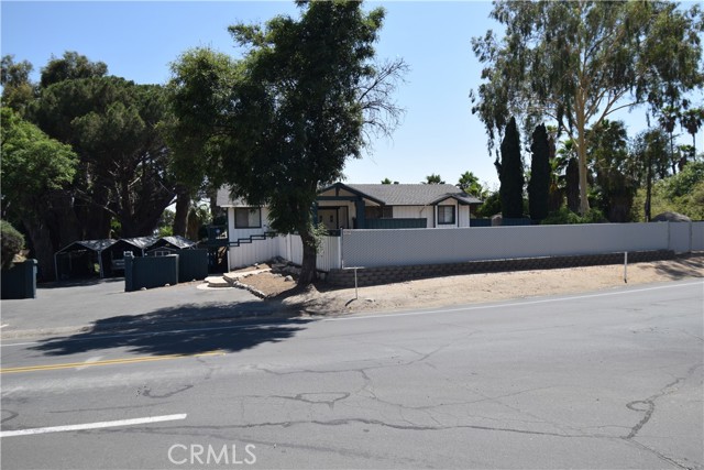 Detail Gallery Image 1 of 31 For 26641 Ironwood Ave, Moreno Valley,  CA 92555 - 4 Beds | 3 Baths