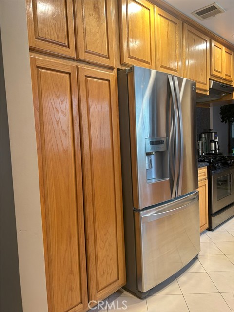16624 Kelsloan Street, Van Nuys CA: https://media.crmls.org/medias/c7c5097c-243f-4736-9ea6-1c82d38f5115.jpg