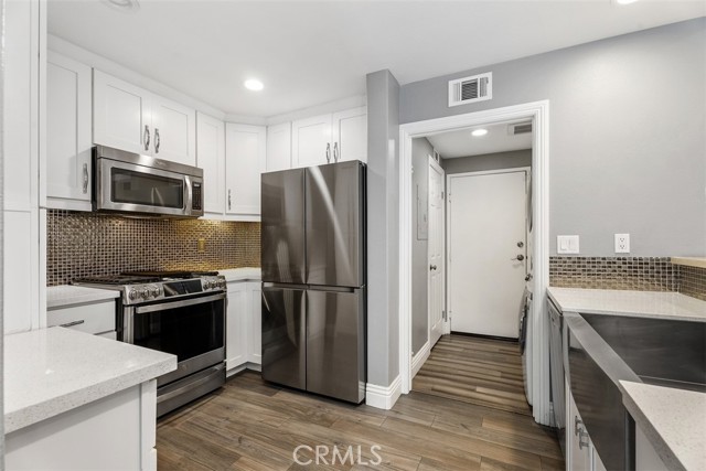 Detail Gallery Image 13 of 34 For 141 La Mirage Cir, Aliso Viejo,  CA 92656 - 2 Beds | 2 Baths