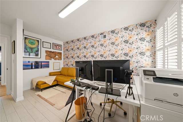 Detail Gallery Image 14 of 37 For 5330 Kirtland, Lakewood,  CA 90713 - 4 Beds | 2 Baths