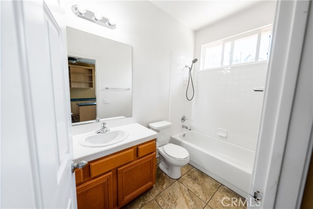 31465 Inverness Court, Temecula CA: https://media.crmls.org/medias/c7c604c2-5d81-4987-98ca-5109f62c2d3c.jpg