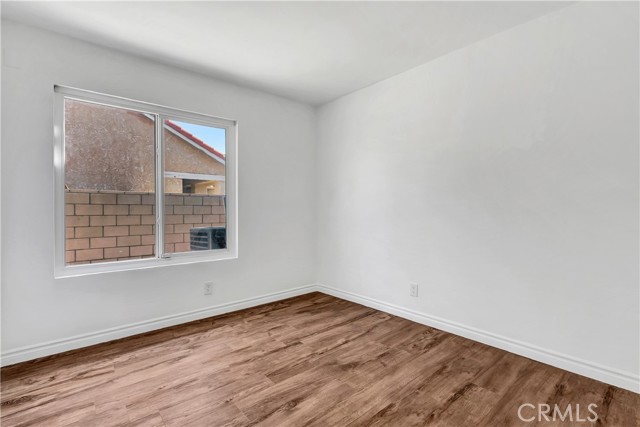 Detail Gallery Image 25 of 44 For 2031 Thomas Dr, Lancaster,  CA 93535 - 5 Beds | 2 Baths