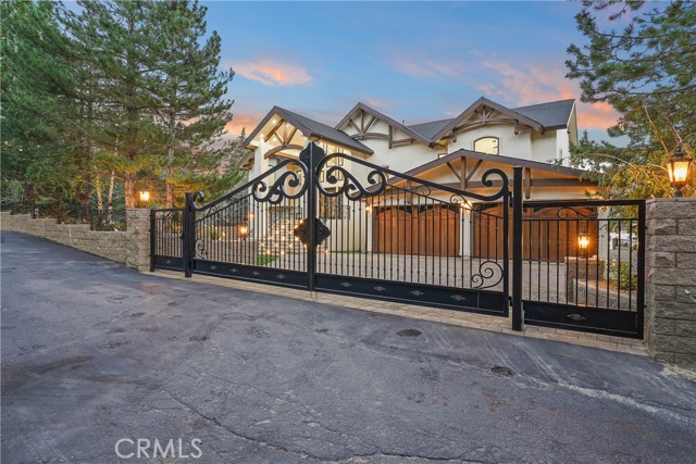 39055 N Shore Drive, Fawnskin CA: https://media.crmls.org/medias/c7c688ff-9bfc-4329-a01a-07686b6167ed.jpg