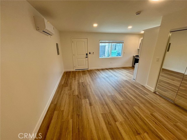 Detail Gallery Image 8 of 19 For 4612 W 168th Street, Lawndale,  CA 90260 - – Beds | – Baths