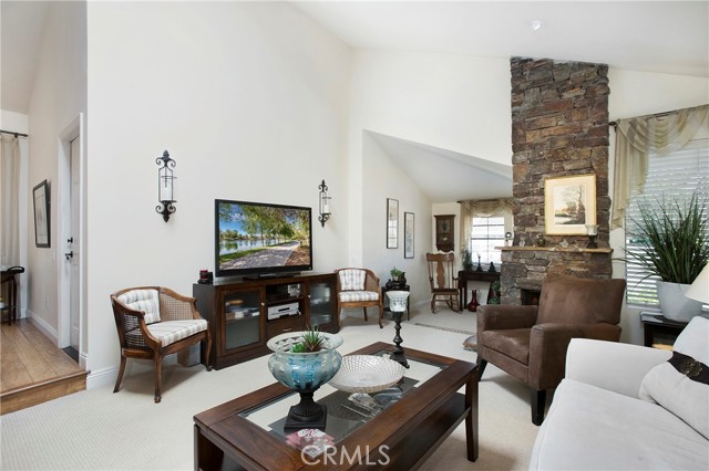 18 Eagle, Irvine CA: https://media.crmls.org/medias/c7c77b03-a860-4ad0-9fc2-6beafd2fbb7a.jpg