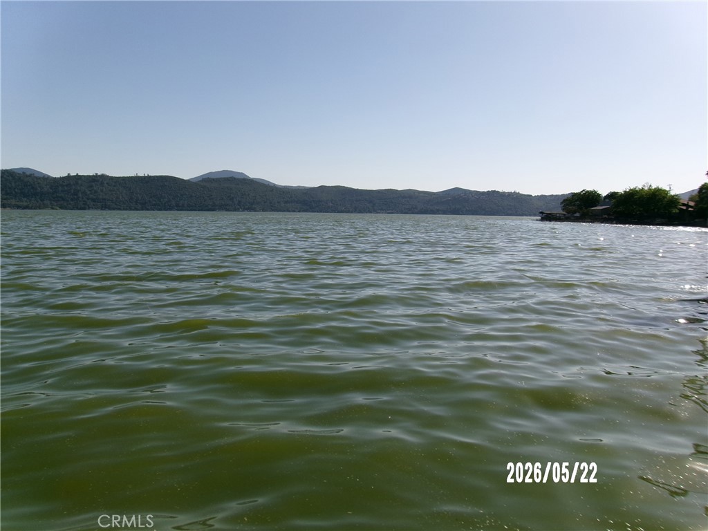 https://media.crmls.org/medias/c7c7a786-7872-479c-b4bb-d1882ad3fd13.jpg?preset=X-Large