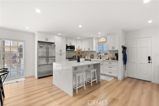 10171 Kukui Drive, Huntington Beach CA: https://media.crmls.org/medias/c7c7adbe-187e-4eaa-8bc3-d06d214f1abf.jpg