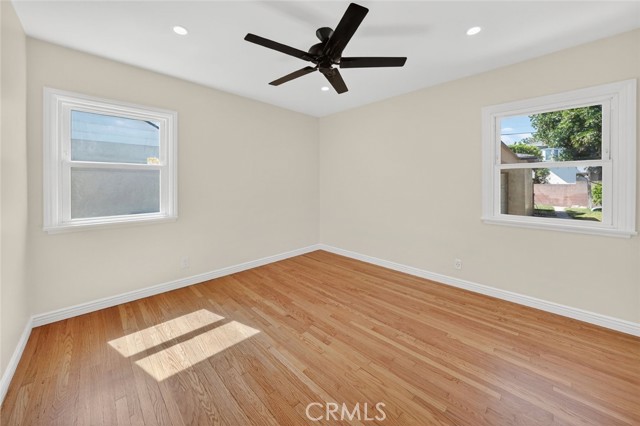 Detail Gallery Image 17 of 29 For 1641 N Catalina, Burbank,  CA 91505 - 3 Beds | 2 Baths