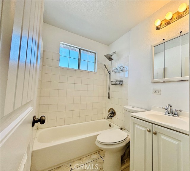 Detail Gallery Image 2 of 7 For 7760 Aspen Ave a,  Fontana,  CA 92336 - 2 Beds | 1/1 Baths