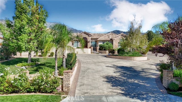 Detail Gallery Image 2 of 70 For 11009 Plum View Ln, Yucaipa,  CA 92399 - 4 Beds | 4/1 Baths