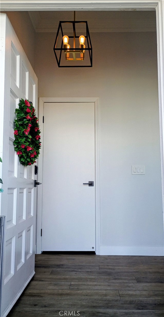 Detail Gallery Image 5 of 37 For 16276 Pacific Cir, Huntington Beach,  CA 92649 - 3 Beds | 5/1 Baths