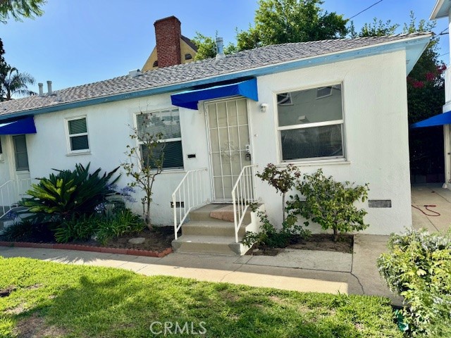 222 N Screenland Drive, Burbank CA: https://media.crmls.org/medias/c7c9a3f4-b3f8-4543-8684-4b5d5d55761f.jpg